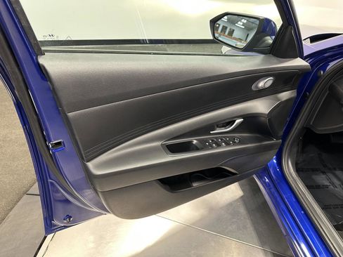 Certified 2023 Hyundai Elantra SEL w/ Preferred Accessory Package FWD image 10