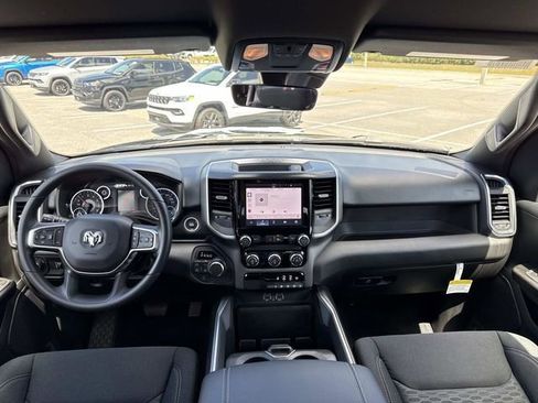 New 2026 RAM 1500 4x4 Crew Cab image 12