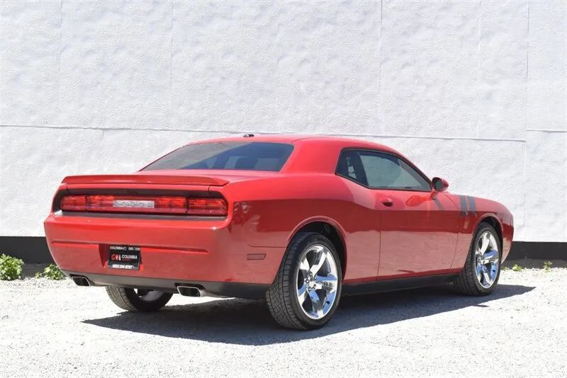 Used 2011 Dodge Challenger R/T RWD image 8
