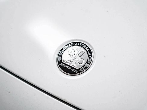 New 2025 Mercedes-Benz GLA 35 AMG AMG GLA 35 image 3