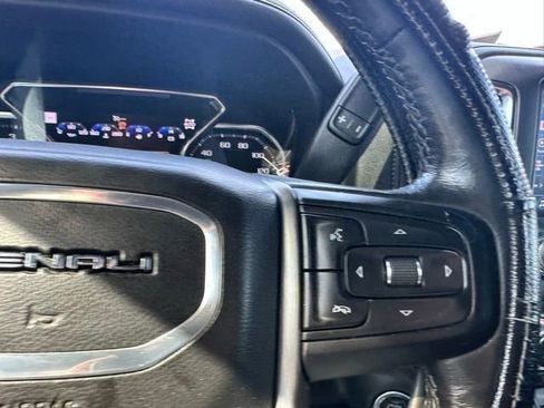 Used 2021 GMC Sierra 2500 Denali w/ Denali Black Diamond Edition image 23