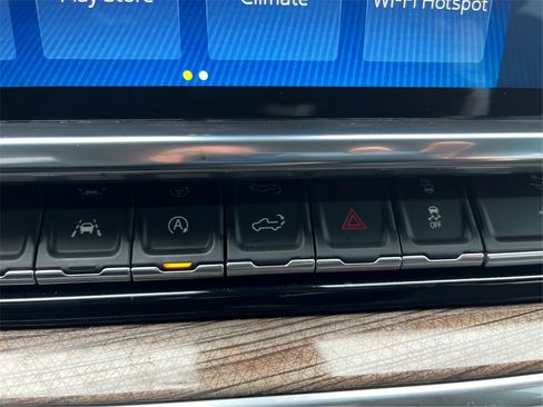 Used 2024 Chevrolet Silverado 1500 LT image 38