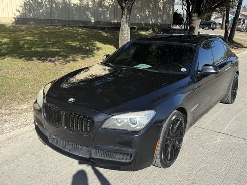 Used 2014 BMW 750Li image 4