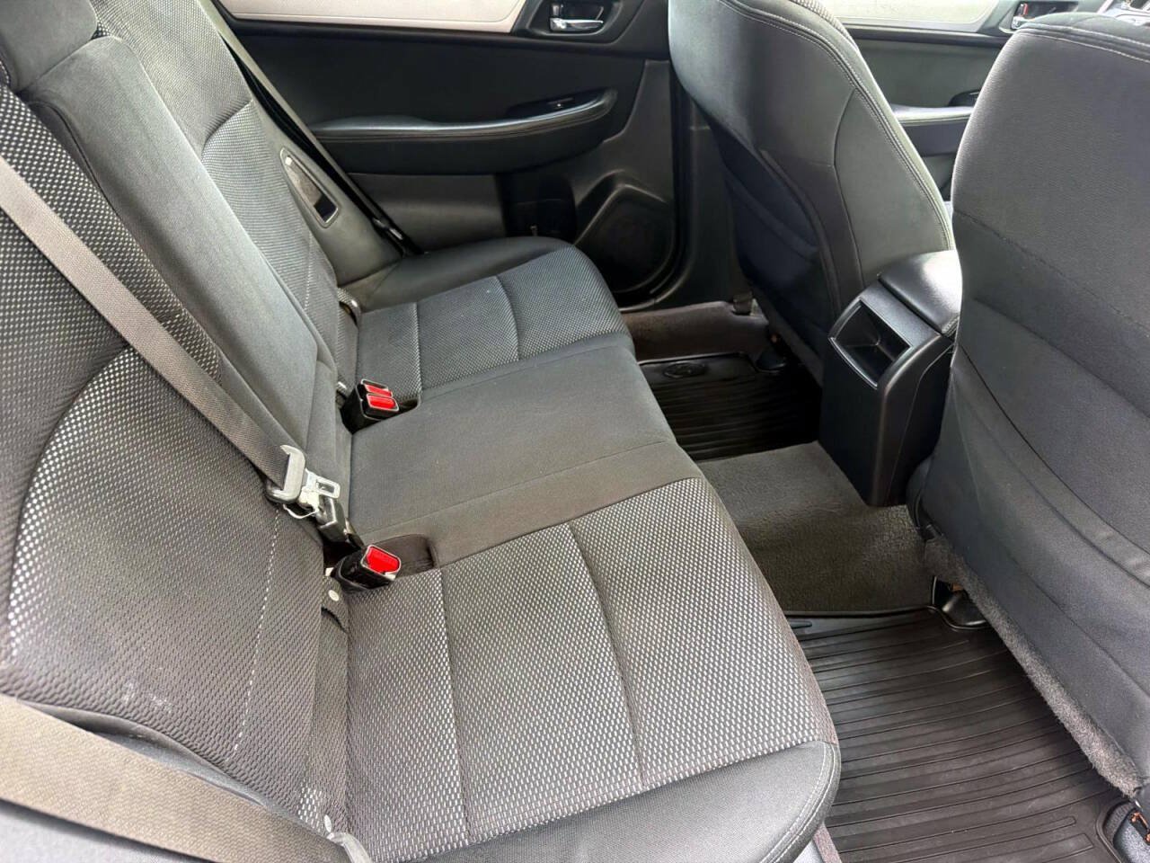 Used 2016 Subaru Outback 2.5i Premium AWD/4WD image 11
