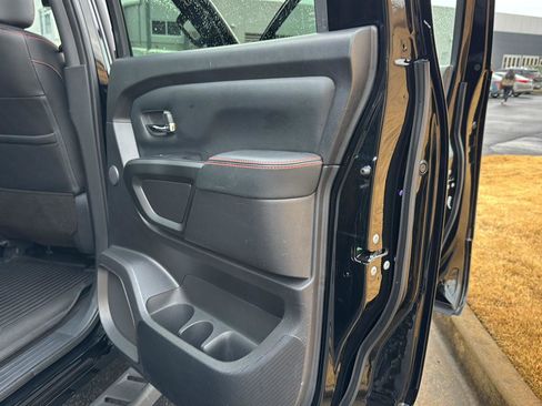 Used 2024 Nissan Titan PRO-4X w/ Pro-4x Convenience Package image 13