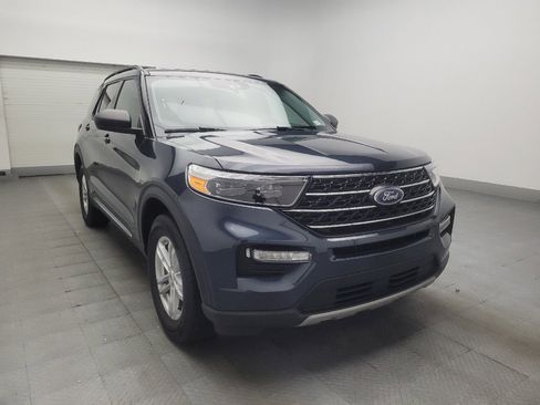 Used 2023 Ford Explorer XLT w/ Equipment Group 202A AWD/4WD image 13