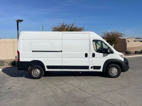 Used 2023 RAM ProMaster 2500 image 3
