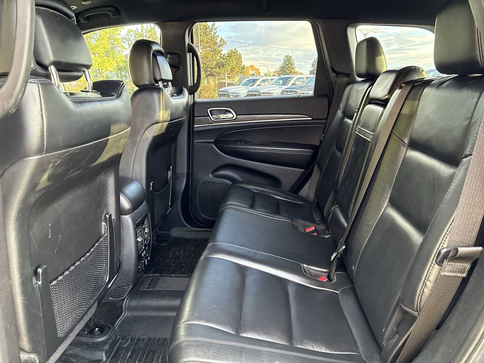Used 2018 Jeep Grand Cherokee Limited AWD/4WD image 24
