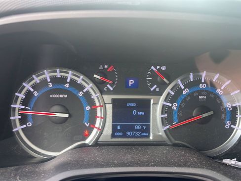 Used 2017 Toyota 4Runner TRD Pro AWD/4WD image 5