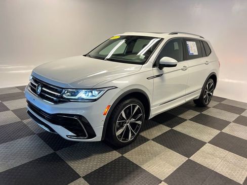 Used 2022 Volkswagen Tiguan SEL R-Line AWD/4WD image 3