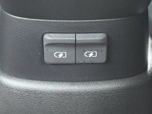 Used 2025 Nissan Kicks Play S w/ Interior Electronics Package FWD image 13