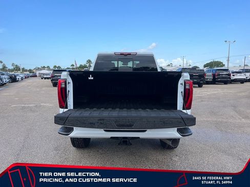 New 2026 GMC Sierra 2500 Denali Ultimate AWD/4WD image 16