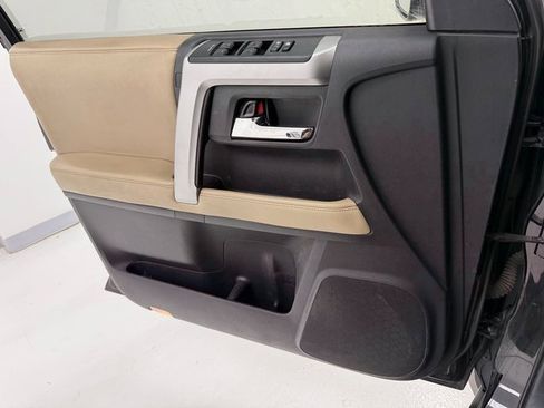 Used 2015 Toyota 4Runner SR5 image 16