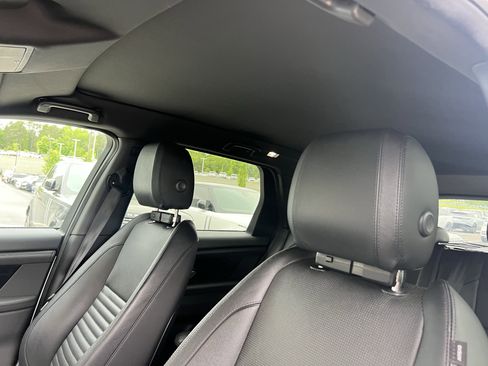 Used 2020 Land Rover Discovery Sport SE AWD/4WD image 19