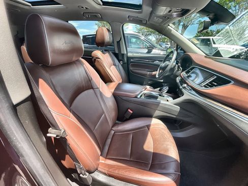 Used 2021 Buick Enclave Avenir w/ Avenir Technology Package FWD image 29