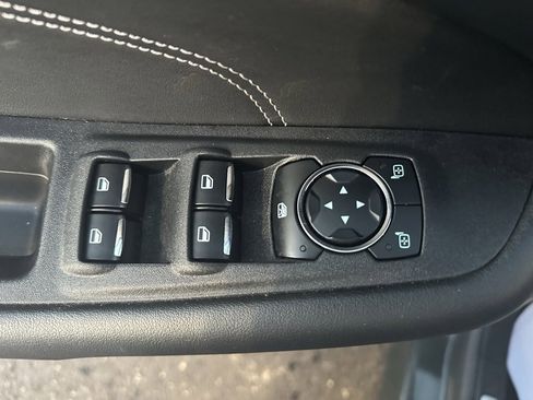 Used 2024 Ford Edge Titanium image 20