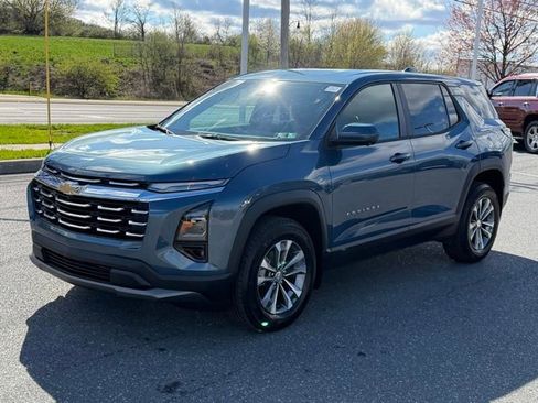 New 2026 Chevrolet Equinox LT w/ Convenience Package II AWD/4WD image 9