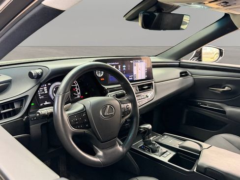 Used 2022 Lexus ES 300h w/ Premium Package FWD image 16