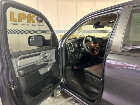 Used 2020 RAM 1500 Big Horn AWD/4WD image 9