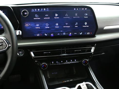 Certified 2026 Chevrolet Traverse LT FWD image 18