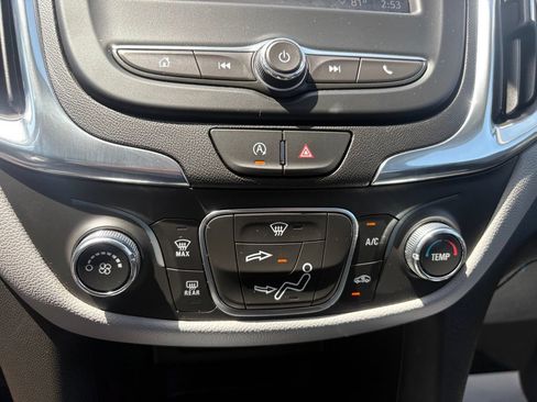 Used 2024 Chevrolet Equinox LS w/ LS Convenience Package FWD image 20