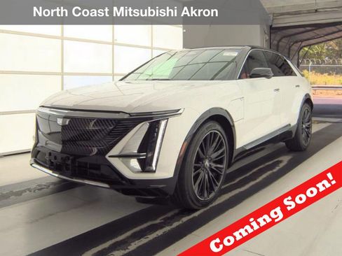 Used 2025 Cadillac Lyriq Luxury AWD/4WD image 1