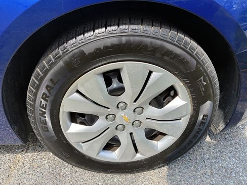 Used 2013 Chevrolet Cruze LS FWD image 16