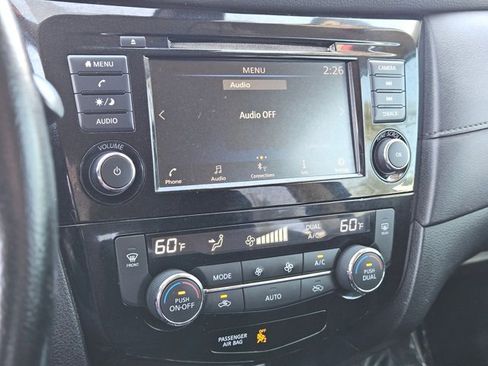 Used 2020 Nissan Rogue SV image 20