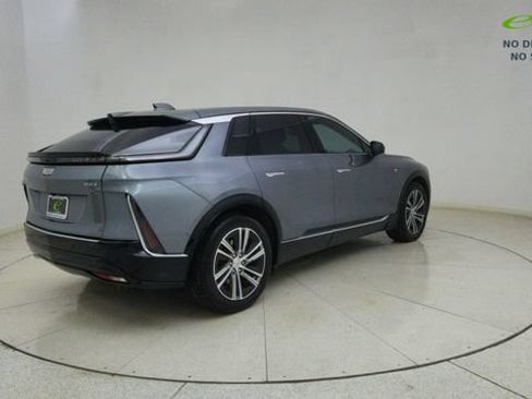 Used 2023 Cadillac Lyriq 2WD image 71