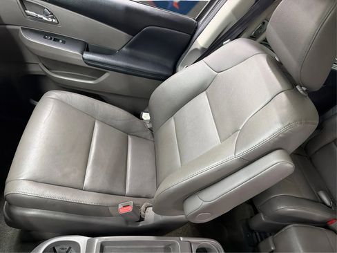 Used 2016 Honda Odyssey Touring image 17