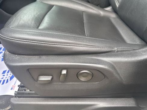 Used 2022 Chevrolet Suburban LT AWD/4WD image 39