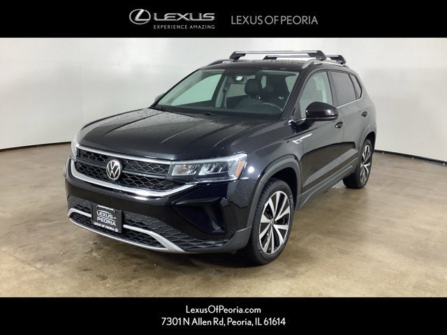 Used 2022 Volkswagen Taos SE FWD image 1