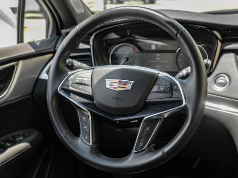 Used 2024 Cadillac XT5 Premium Luxury FWD image 16