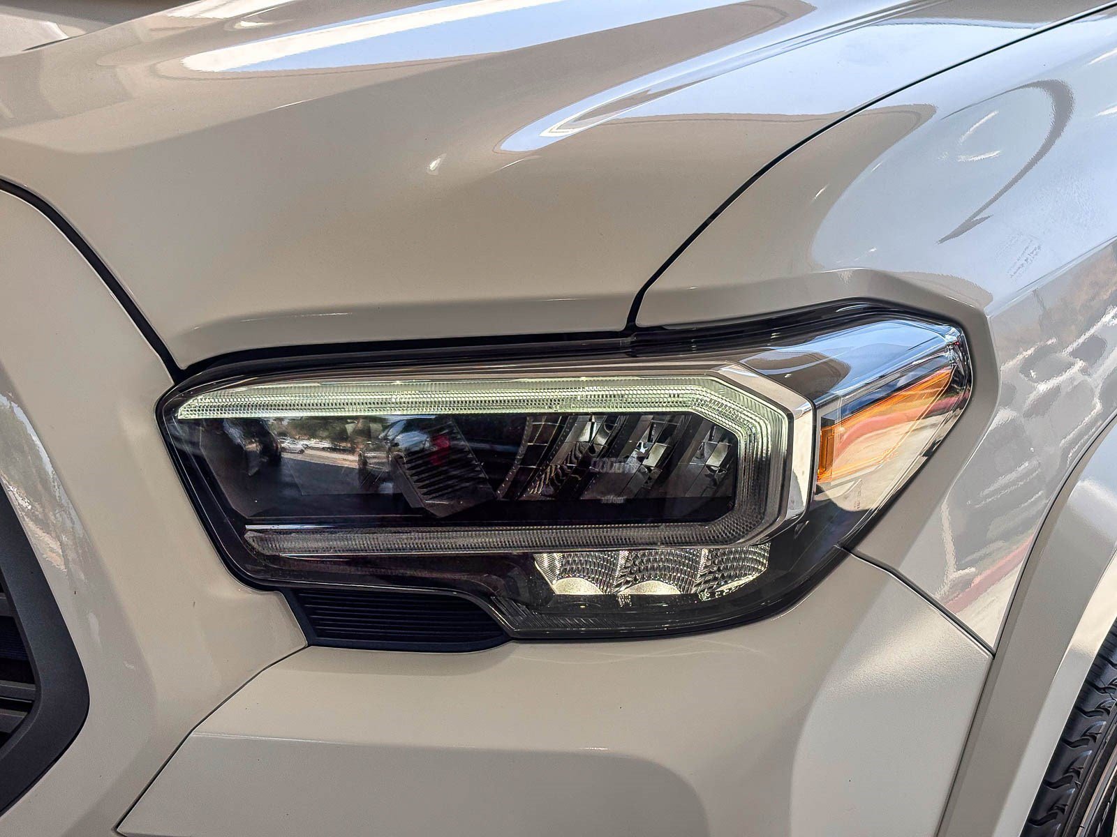 Used 2023 Toyota Tacoma TRD Sport w/ Technology Package RWD image 9