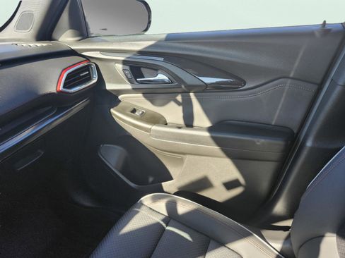 Used 2022 Chevrolet TrailBlazer RS image 25