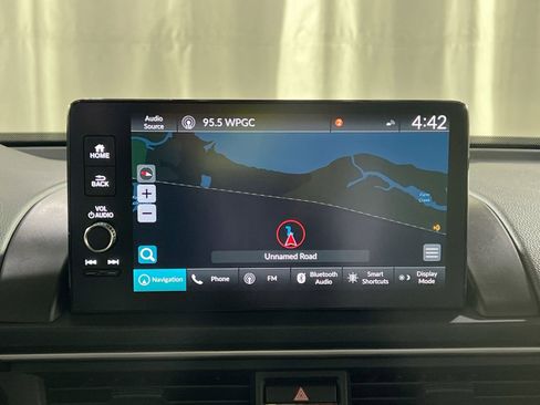 Used 2025 Honda Pilot Elite image 19