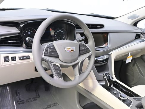New 2025 Cadillac XT5 Premium Luxury w/ Technology Package image 11