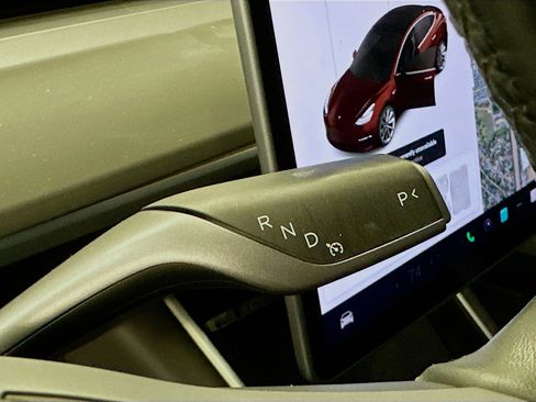 Used 2018 Tesla Model 3 Long Range image 24