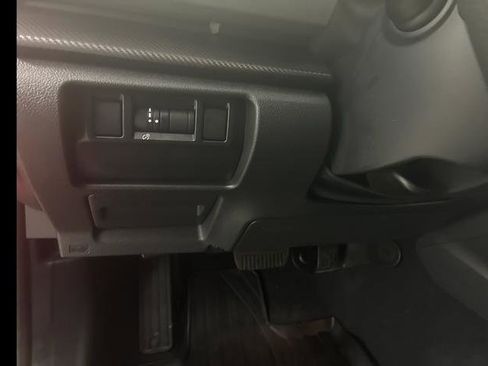 Certified 2025 Subaru Crosstrek 2.0i Premium image 18