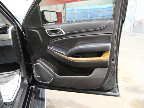 Used 2019 GMC Yukon XL Denali w/ Denali Ultimate Package AWD/4WD image 37