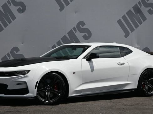 Used 2020 Chevrolet Camaro SS RWD image 1
