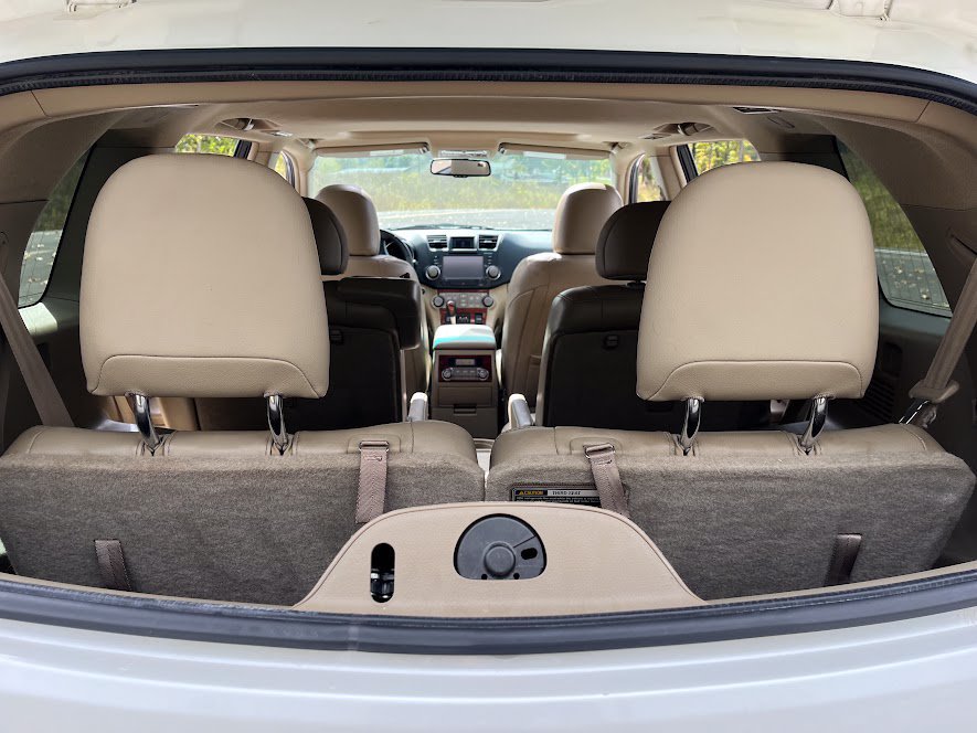 Used 2011 Toyota Highlander Limited w/ Tow Pkg FWD image 46