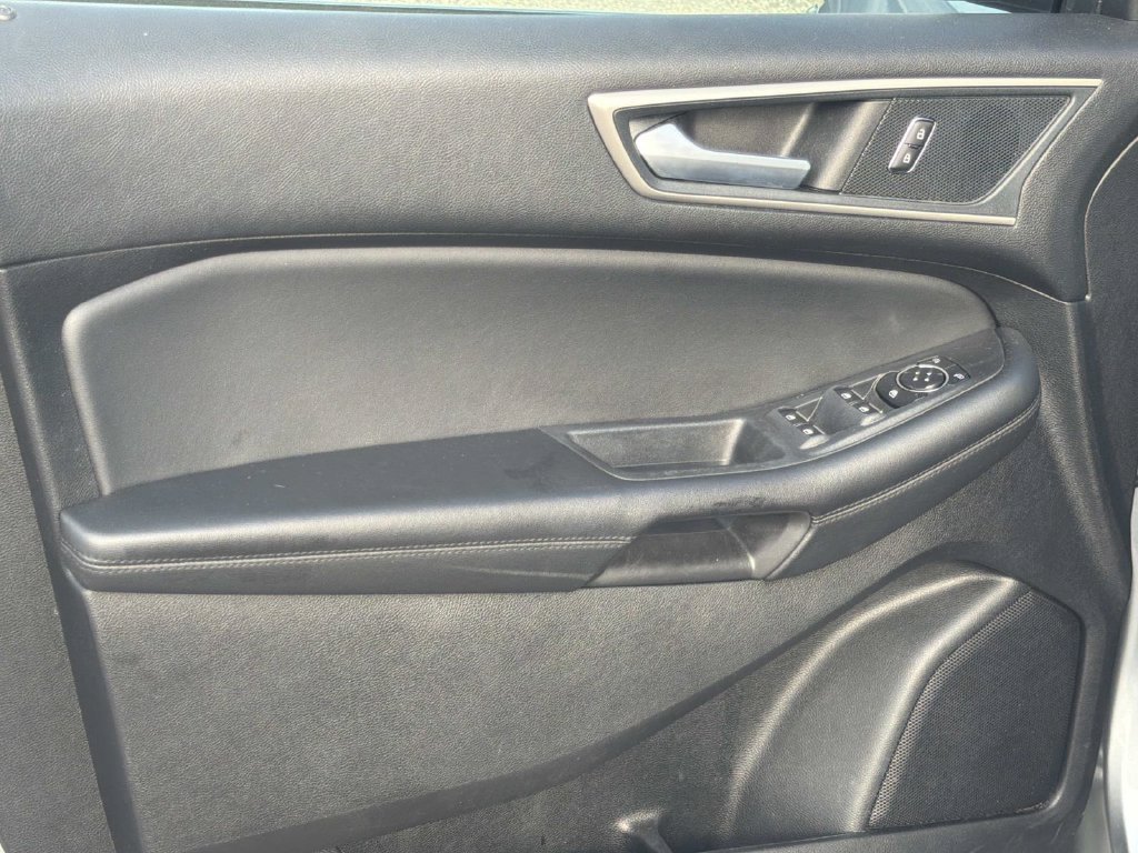 Certified 2024 Ford Edge SEL AWD/4WD image 11