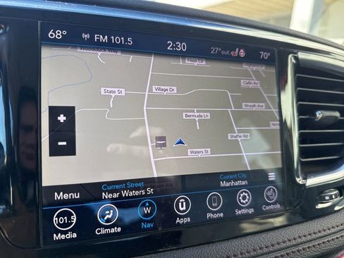 Used 2019 Chrysler Pacifica Limited w/ Advanced Safetytec Group image 19