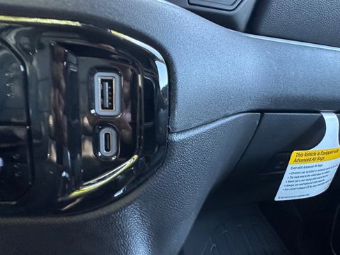 New 2026 GMC Sierra 1500 Elevation image 21