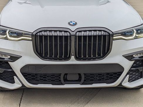 Used 2020 BMW X7 M50i AWD/4WD image 9
