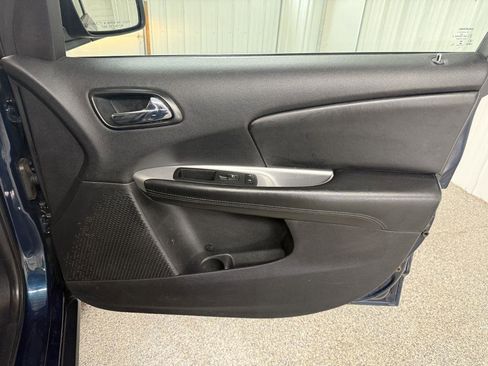 Used 2014 Dodge Journey American Value Package w/ Flexible Seating Group FWD image 33
