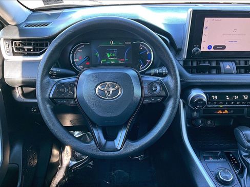 Used 2024 Toyota RAV4 XLE AWD/4WD image 5