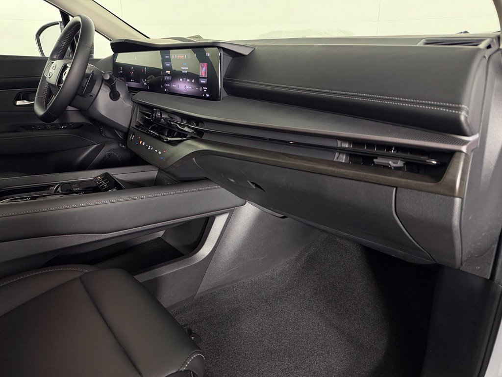 Used 2025 Nissan Murano SV AWD/4WD image 12