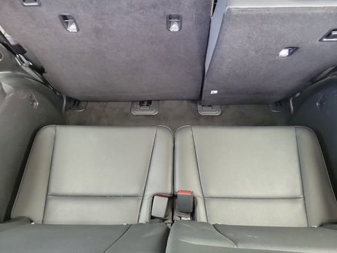 Used 2025 Hyundai Santa Fe SEL FWD image 11